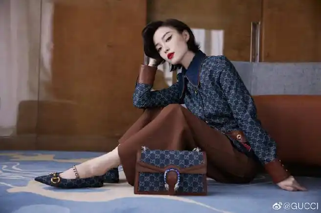 gucci 星光#品牌代言人@倪妮v演绎全新gg丹宁系列,以双g提花牛仔伎怂