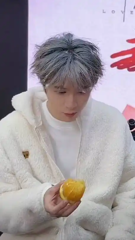 四十岁的薛之谦的微博_微博