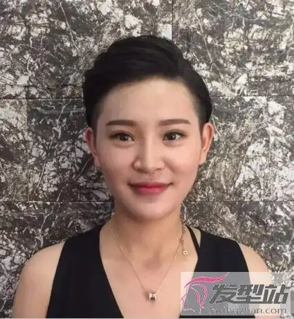 女生时髦油头发型 干练洒脱比男生还帅