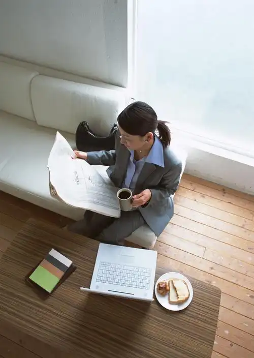 女性工作图片工作女性