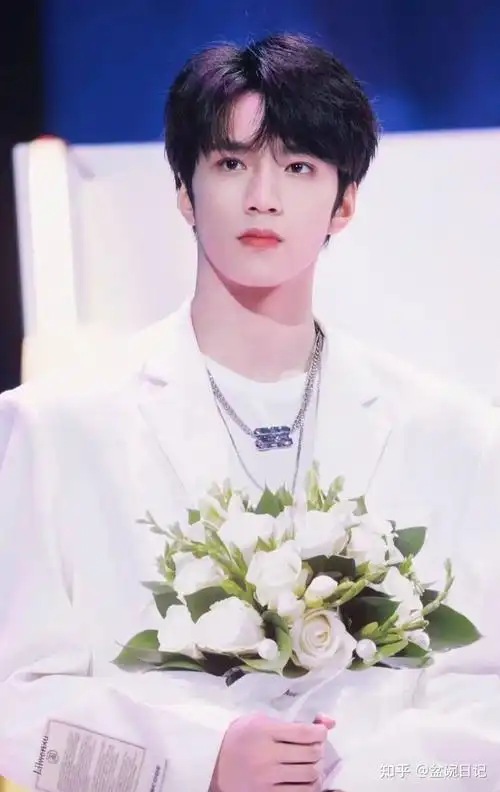 刘耀文帅吗? - 知乎