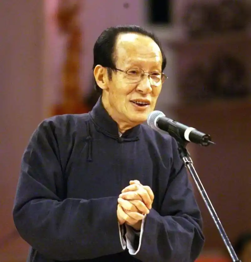 相声世家常家的八大名家,其中常宝堃是灵魂人物,有人水平不太高