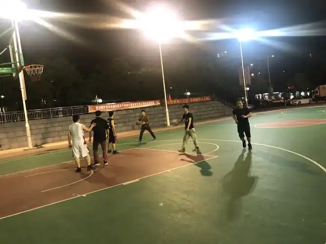 塘厦一起打篮球