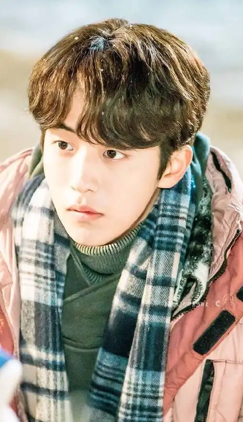 南柱赫《举重妖精金福珠》帅气男朋友剧照图片