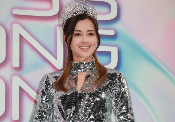 2016年港姐冠军冯盈盈. 2020年香港小姐冠军谢嘉怡也是"黑马逆袭".