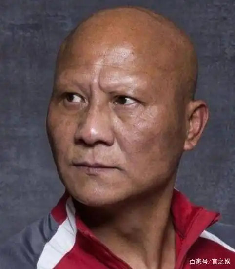 他是国宝级"坏蛋",因吃错药头发眉毛掉光,演技逼真却遭人嫌弃