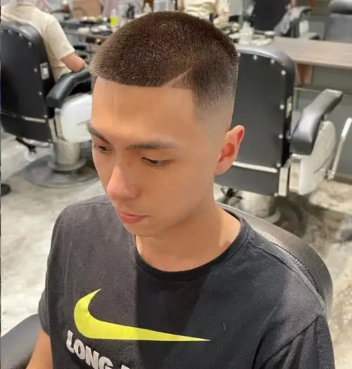 男人"寸头"怎么剪好看?尽量避免3个坑,你的发型更阳刚帅气