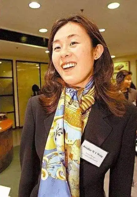 刘銮雄的历届女友,一个比一个惊艳,李嘉欣还只是一般的_网易订阅