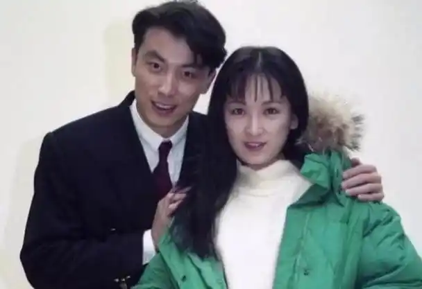 回顾:以为没关系其实是前任的8对演员,离婚多年才知晓