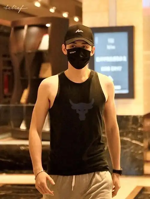 任豪肌肉线条好绝##年轻人追星蓝皮书