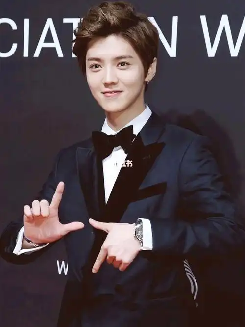 一眼万年#鹿晗 #宝藏男孩鹿晗  #神仙颜值  #谁能顶得住