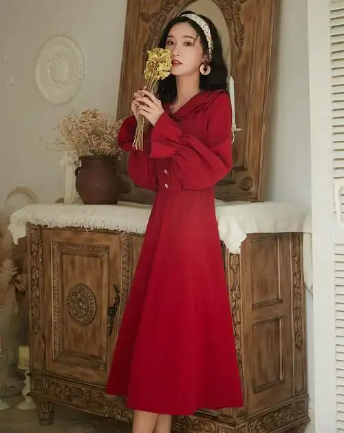 红色连衣裙秋新款法式复古赫本中长款长袖新年红裙子收腰s红色