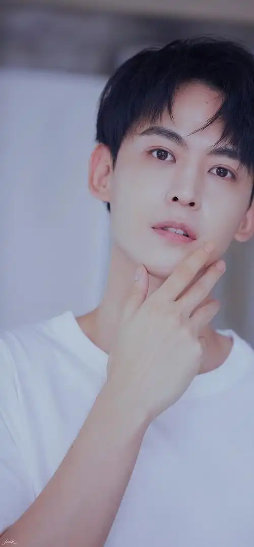 by爱喝可乐的古娜小姐 中国 唐晓天