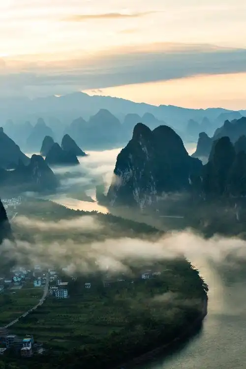 桂林山水甲天下二