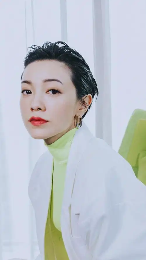 郭采洁帅酷写真手机壁纸_明星_手机壁纸下载_美桌网