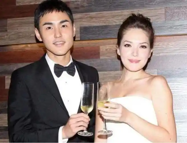 男朋友事业有成,她却转头一刀两断.与男模姐弟恋.