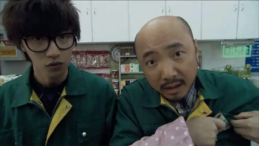 7万次播放 · 2022-10-18爆笑父子档盘点徐峥电影搞笑盘点,头发越少