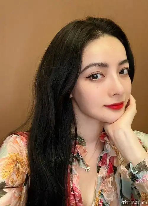 吴璇算网红里的大美女了吧