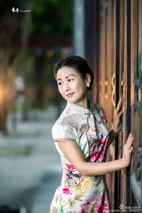 旗袍风韵:旗袍之韵,女人之美