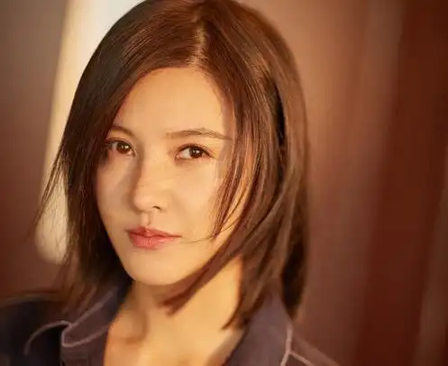 85后小花杨子姗发文感叹:如今演的角色不是奶奶就是妈妈