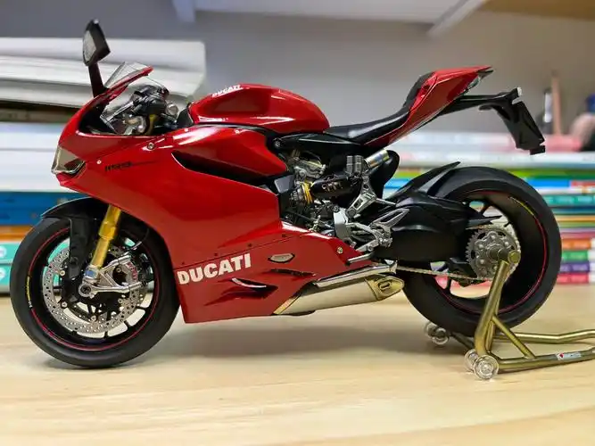 田宫摩托车模型杜卡迪1199