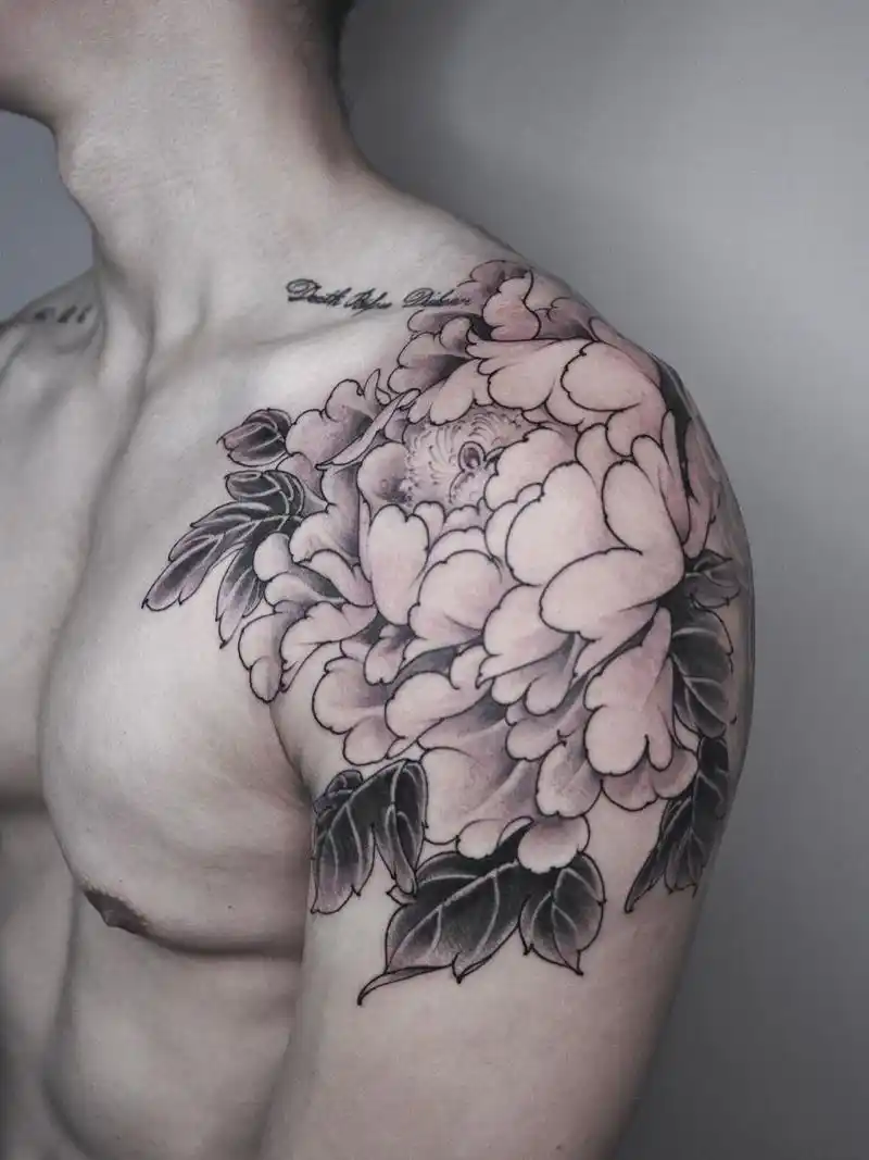 男生的花|杭州纹身|传统牡丹 才不可以不花里胡哨