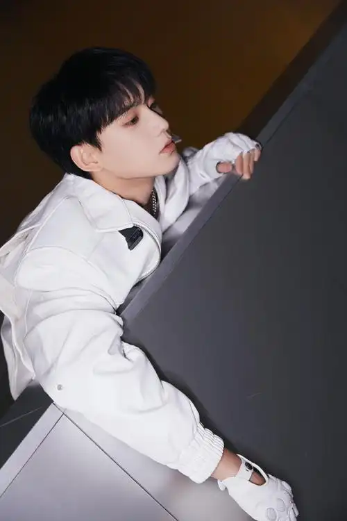 姚琛来了##全球中文音乐榜上榜