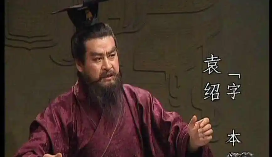 曹操带许褚,张辽等四将,为何败给袁绍带的张郃,高览等四将?