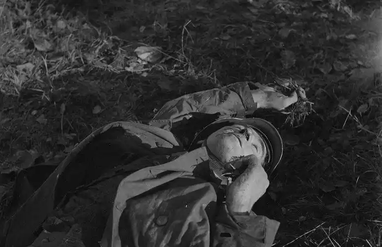 德军士兵的尸体