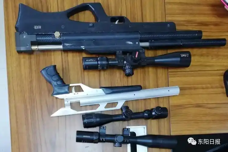 东阳一男子花了一年网购配件组装气枪自以为能瞒天过海结果