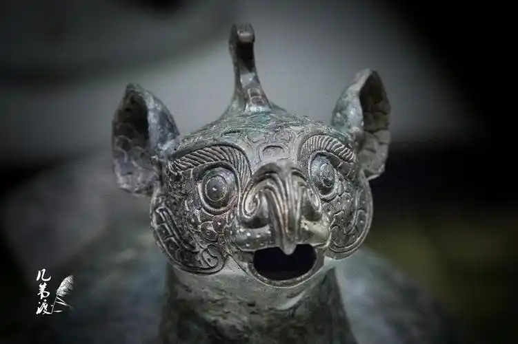 这是的镇馆之宝之一战国青铜鸟形尊