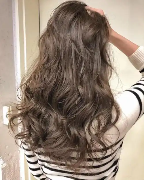 发型欣赏中长发水波纹卷