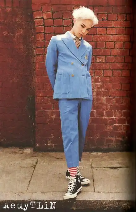 求权志龙crooked蓝西装的竖图 不是mv截图哦~≥﹏≤ 图的话越多越好!