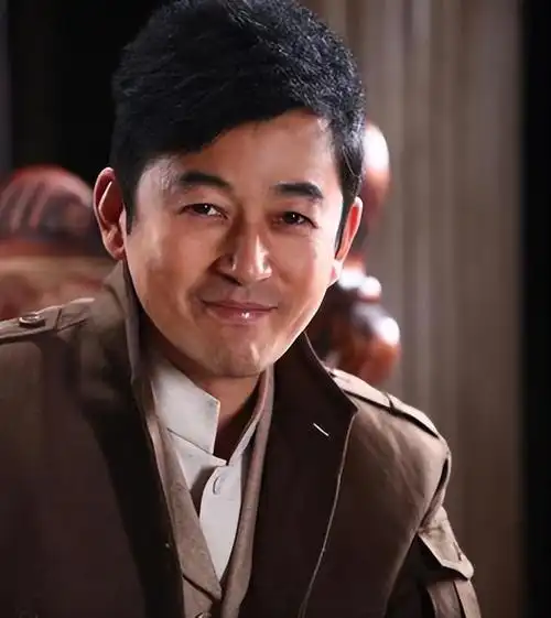 2013年的一天,演员王志飞找到女友张定涵对她说