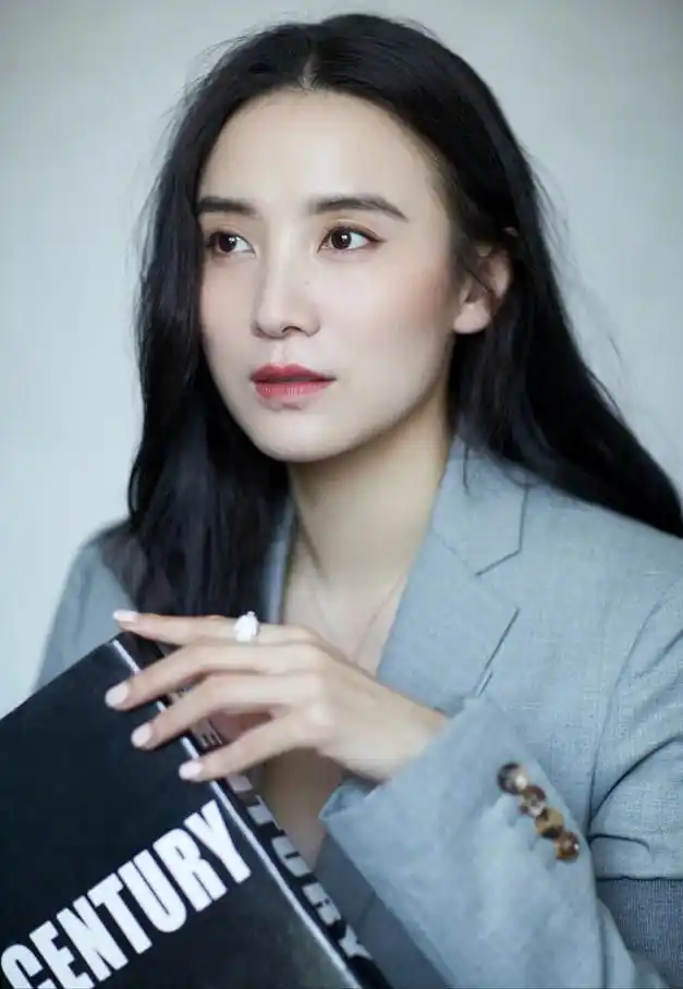 宋佳的不羁情史为梦想抛弃陈龙后爱上有妇之夫现与才子同居