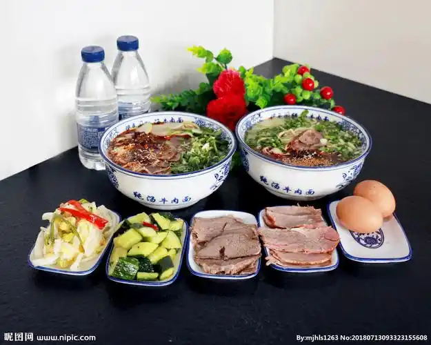 牛肉面二人套餐图片