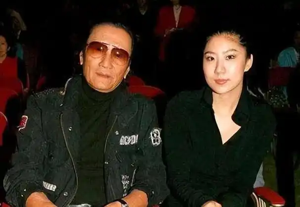 被谢贤养了12年,用青春换来2000万,如今38岁的coco怎么样了?