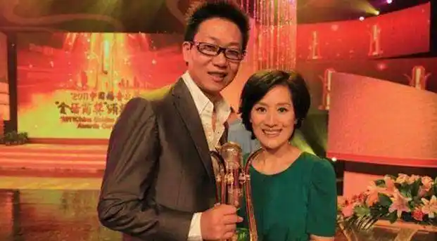 曾是前央视主持人林海,抛弃大7岁的原配,如今二婚过的人人羡慕