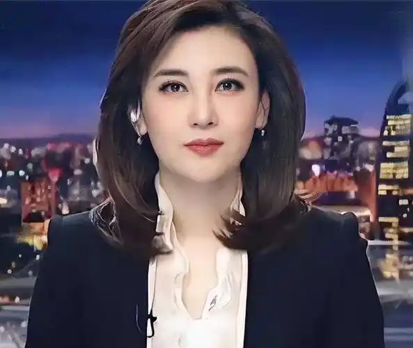 李红:初中辍学,靠自己成为央视主持,孝顺父母还帮弟弟找工作