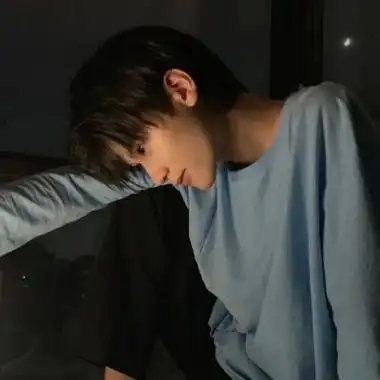 孤独感emo的悲伤男生头像最新版 伤感氛围拉满失落感男生头像