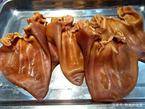 过节自己在家做酱猪耳,没有任何添加剂的食物,家人吃才更健康!