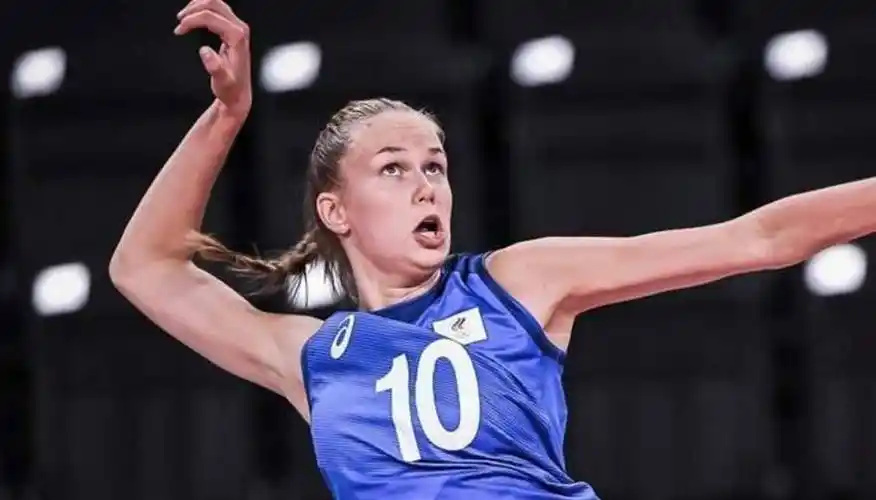 17岁小将成俄罗斯核心!科舍列娃主动退出很暖心,沃龙科娃进步大?