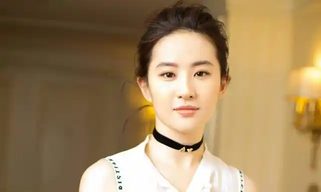 公认娱乐圈最美的80后女神刘亦菲垫底最美的她被称为少女