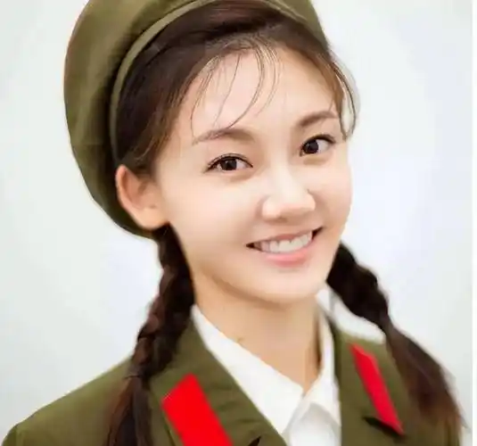 从《芳华》到幸福家庭:苗苗的坚韧与幸福之路