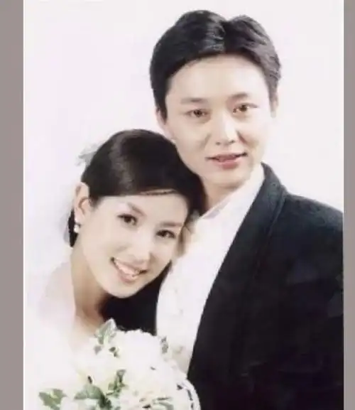 得罪宋佳被雪藏10年离婚后独养4岁儿子刘奕君再娶娇妻很幸福