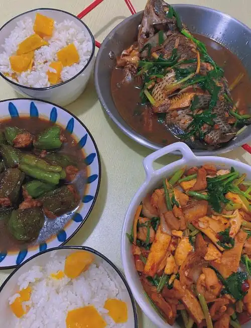🍽️ 美味三菜,家庭午餐的简单选择