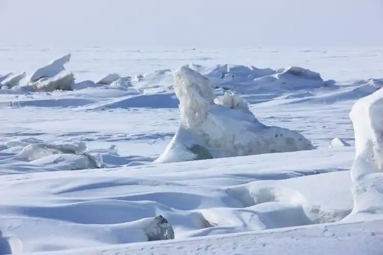 冬游兴凯湖 赏冰雪奇观