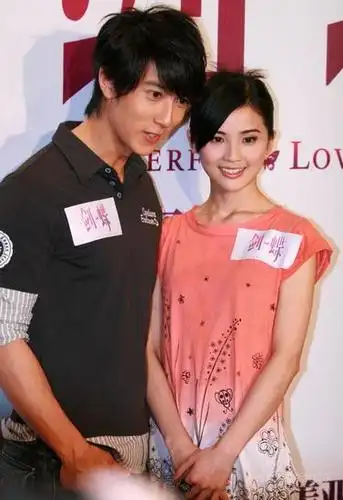 阿sa吴尊戏里梁祝戏外依旧甜蜜不惧传绯闻(图)