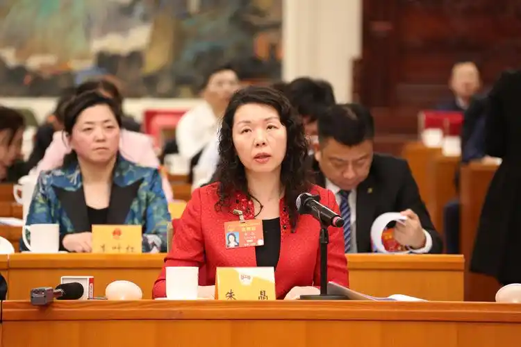 我校全国人大代表朱晶教授谈扶贫