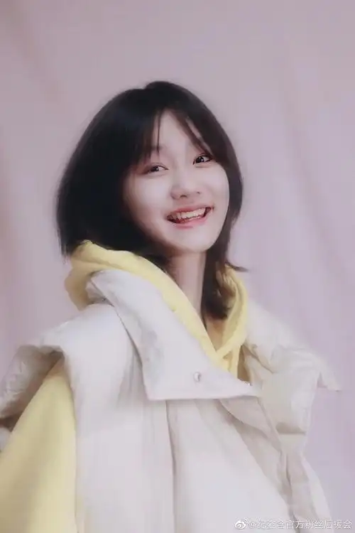 纪姿含个人资料简介(童星纪姿含14岁了!身高已1米7) - 龙腾网